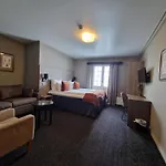 Dr. Holms Hotel