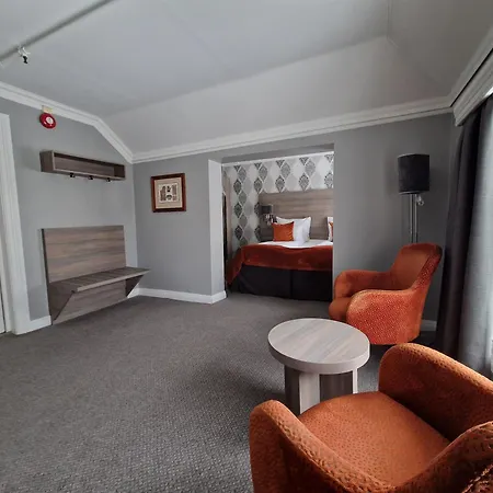 Dr. Holms Отель 4*