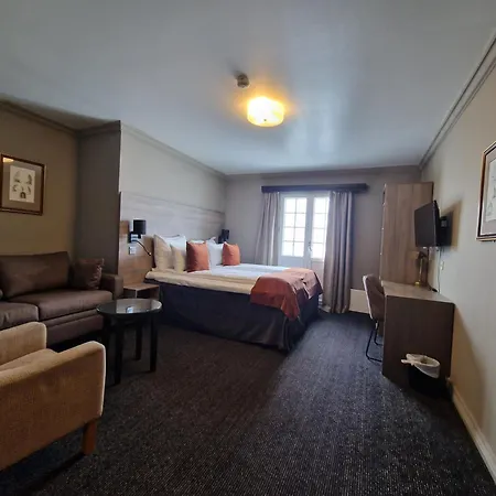 Dr. Holms Hotel