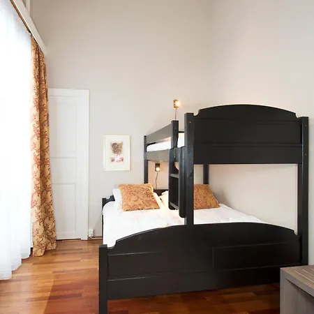 Hotel Dr. Holms 4*