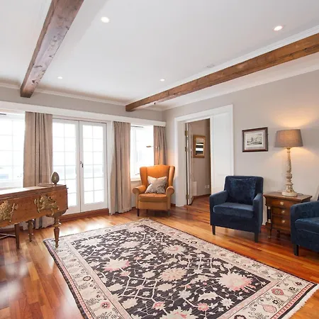 Dr. Holms Отель 4*