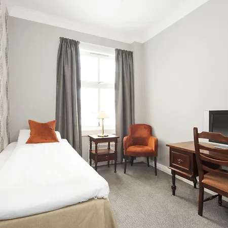 Ξενοδοχείο Dr. Holms