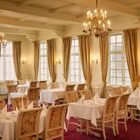 Dr. Holms Ξενοδοχείο 4*