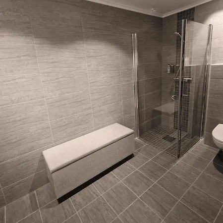 Hotel Dr. Holms