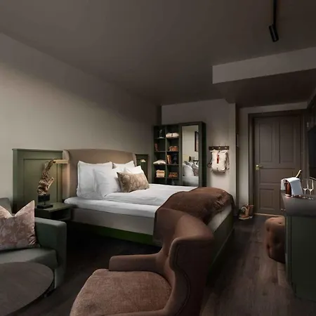 Hotel Dr. Holms 4*