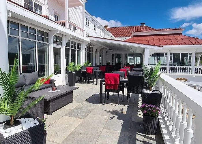Otel Dr. Holms 4*